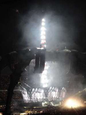 U2 (19)
